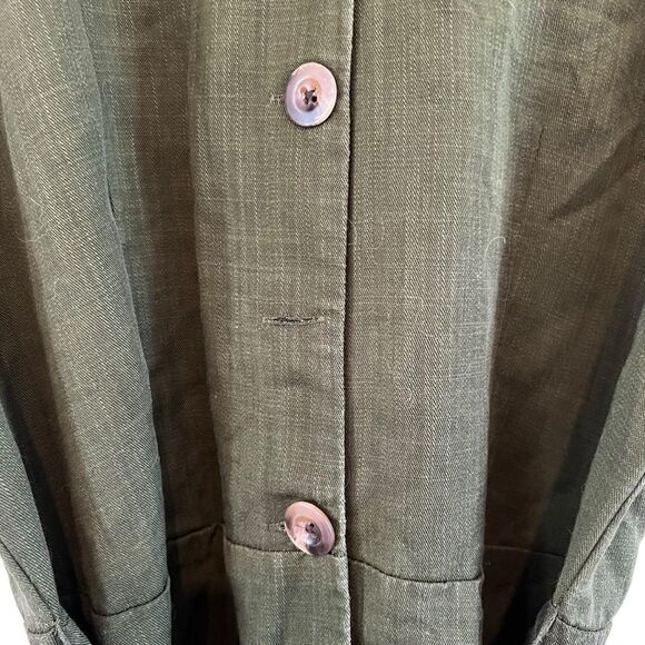 3 for $30! Ann Taylor green 100% lyocell button down top - Picture 4 of 7